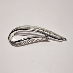 Sarah Coventry Silvertone Swirl Brooch